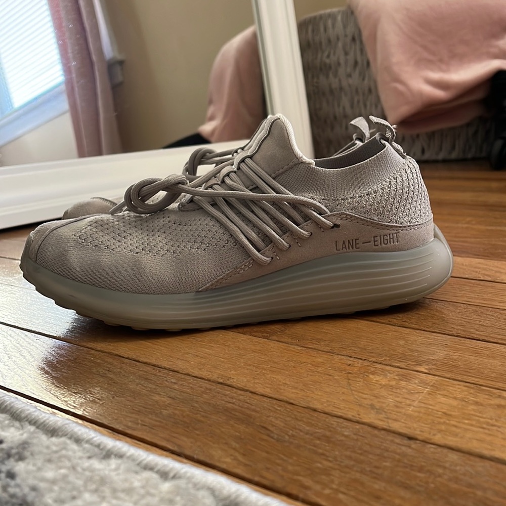 Women’s Lane Eight workout shoes